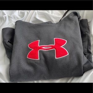 Oversized under armour sweatshirt/hoodie